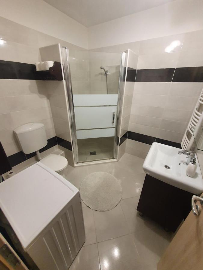 Krisi Apartman Hajdúszoboszló Exterior foto